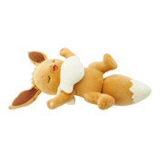 Peluche de Eevee en su postura enérgica de la colección Dreams Plush.