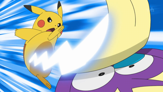 Pikachu de Ash usando cola férrea.
