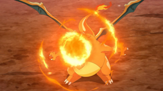 Charizard de Friede usando lanzallamas.
