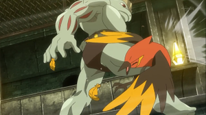 Machoke usando Puntapié.