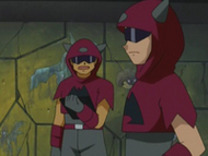 Recluta del Equipo/Team Magma del EP278 (derecha).