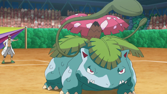 Venusaur de Kukui usando Látigo Cepa.