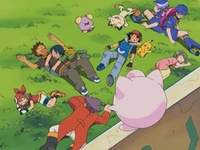 Whismur de Alanna evitando dormirse con el canto de Jigglypuff mediante a prueba de sonido/insonorizar.