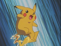 Pikachu de Ash usando cola trueno.