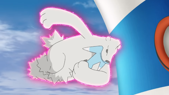 Beartic del Equipo Rocket/Team Rocket usando golpe.