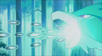 Suicune usando rayo burbuja.