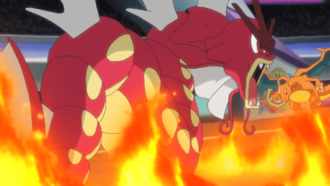 Charizard de Leon/Lionel usando giro de fuego/giro fuego.