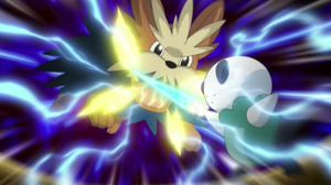 Oshawott usando Caparaconcha Afilada/Concha Filo.