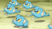 EP829 Froakie usando doble equipo.png