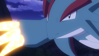 Salamence usando Garra Dragón.