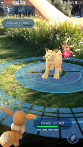 Captura de un combate de gimnasio de una versión beta de Pokémon GO.