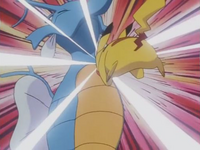 Pikachu usando ataque rápido.