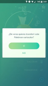 Aviso adicional para advertir al jugador de que el Pokémon que trata transferir es variocolor.