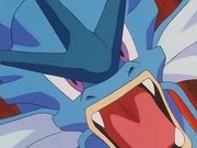 EP256 Gyarados usando Mordida.jpg