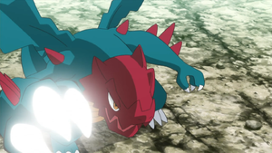 Druddigon de Aliana/Amapola usando Cuchillada.