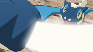 Frogadier de Ash usando corte.