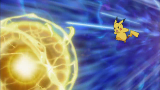 Pikachu usando bola voltio.