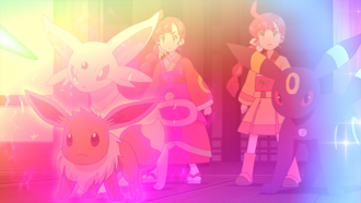 Eevee de Chloe copiando reflejo.