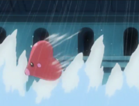 Luvdisc de Juan/Luvdisc de Galano usando nado rápido para poder esquivar los ataques.