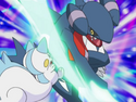 EP583 Gabite usando garra dragón sobre Pachirisu.png