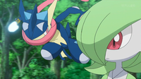 Greninja de Ash usando golpe aéreo.