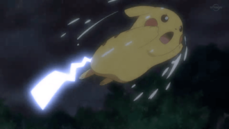 Pikachu de Ash usando cola de hierro/cola férrea.