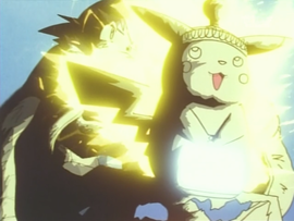 Pikachu de Ash usando Impactrueno en un flashback del EP002.