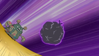 Garbodor de Roxie/Garbodor de Hiedra usando lanzamugre...