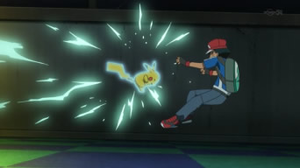 Pikachu usando ataque rápido.