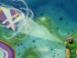 Caterpie de Ash usando Disparo de Seda/Disparo Demora.