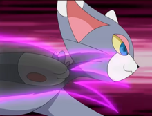 Glameow de Zoey/Zoe usando Garra de Sombra/Garra Umbría