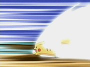 EP487 Pikachu usando ataque rápido.png